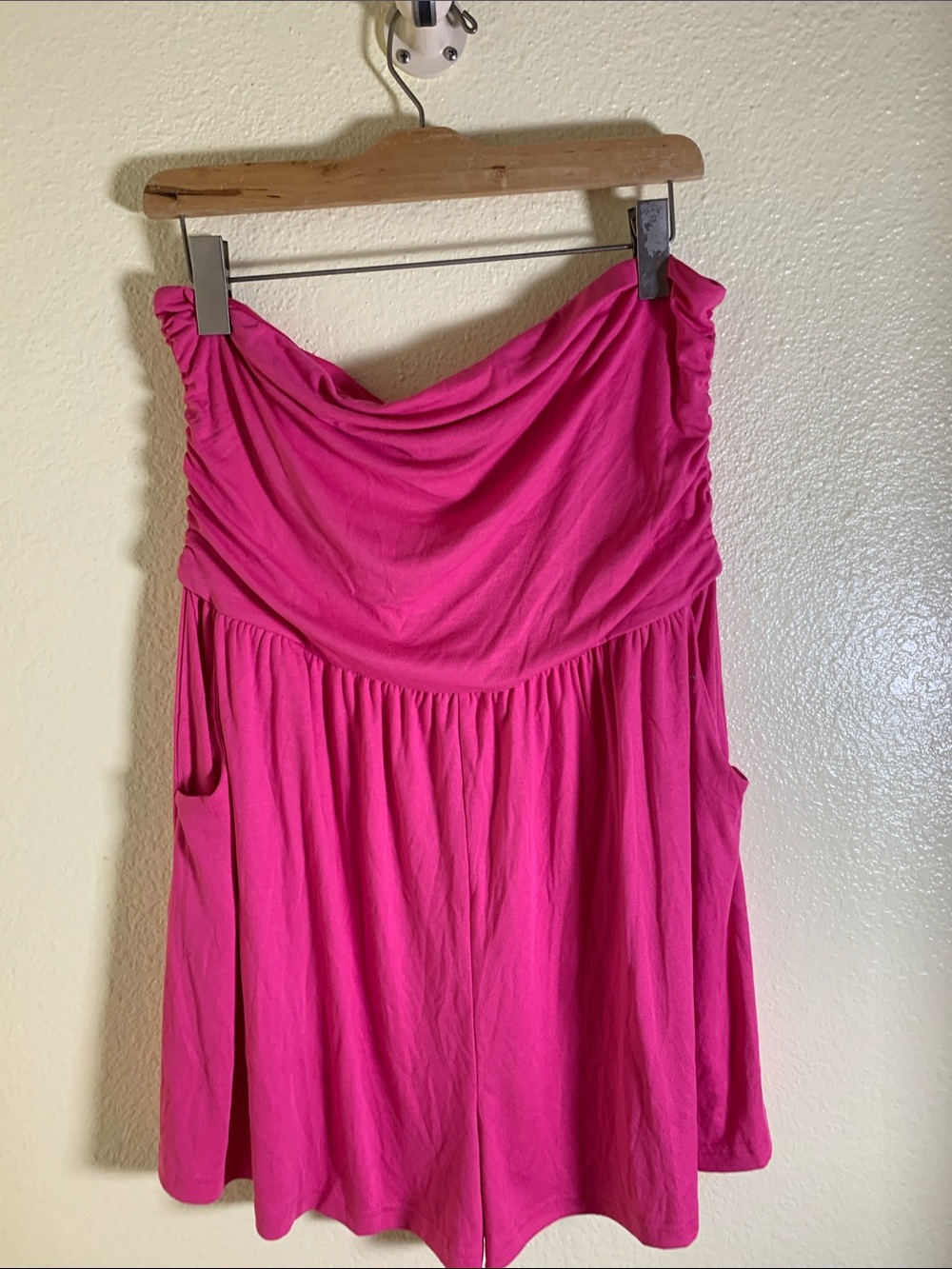 NWOT BTFBM Strapless Hot Pink Romper, Size XL